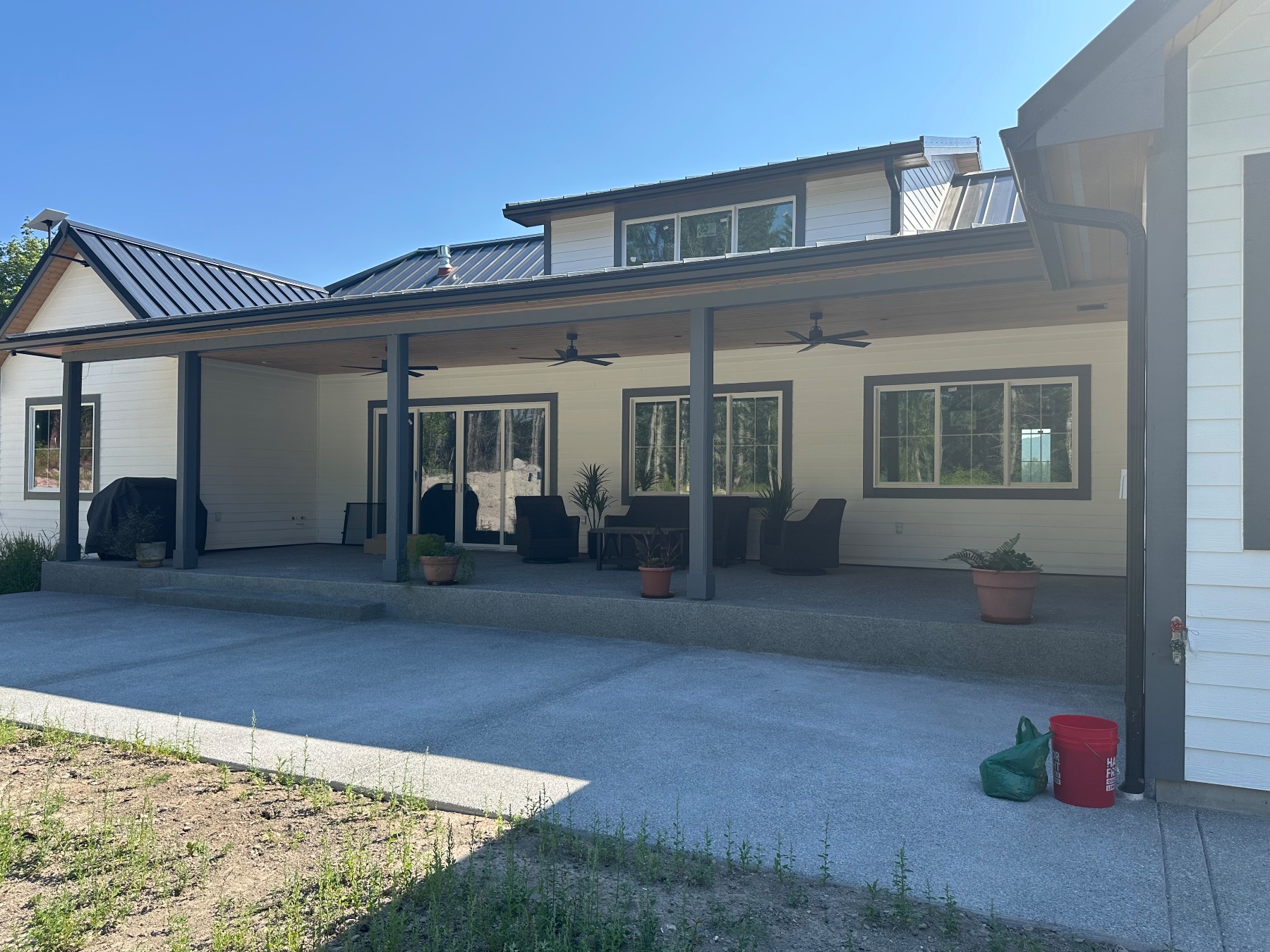 Crystal clear window cleaning project photo 1