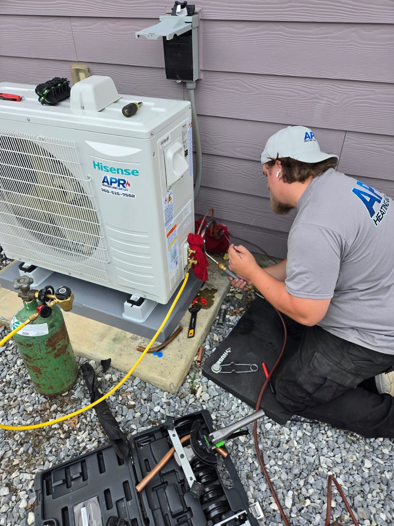 APR Heating and Air LLC project photo 14