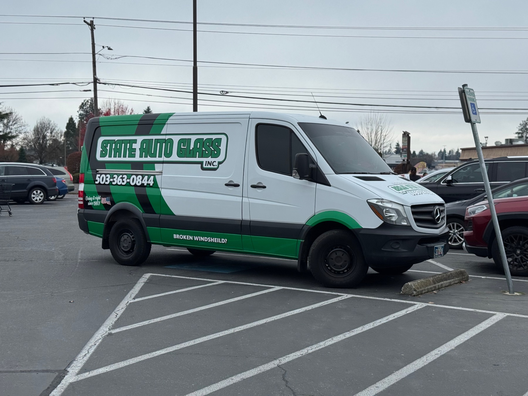 State Auto Glass Inc logo