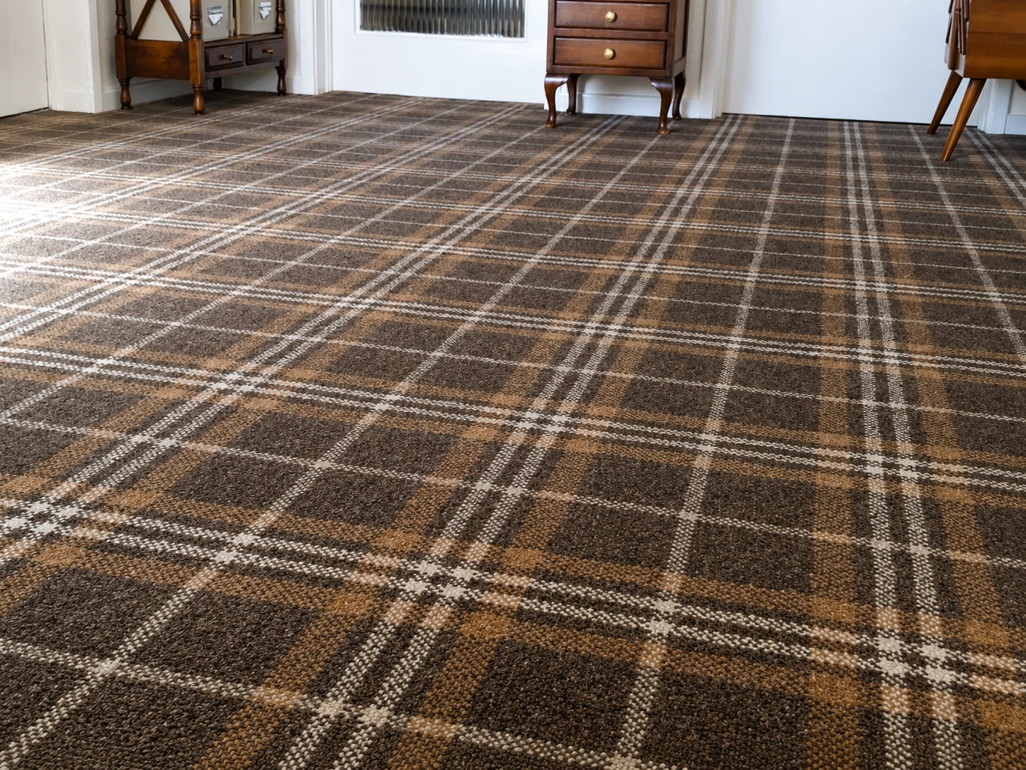 Roberts Carpets logo
