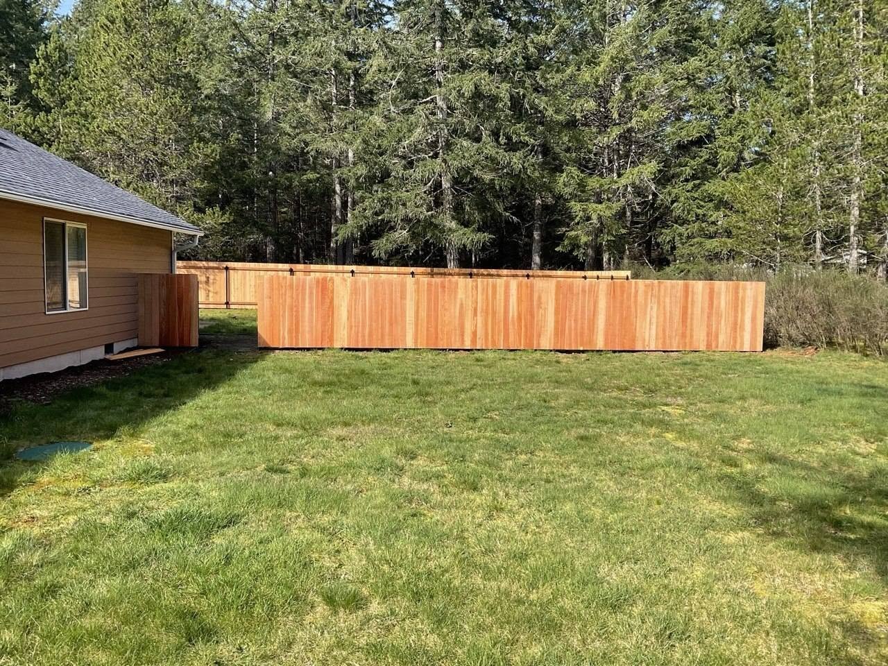 West Coast Fence Pros LLC project photo 4